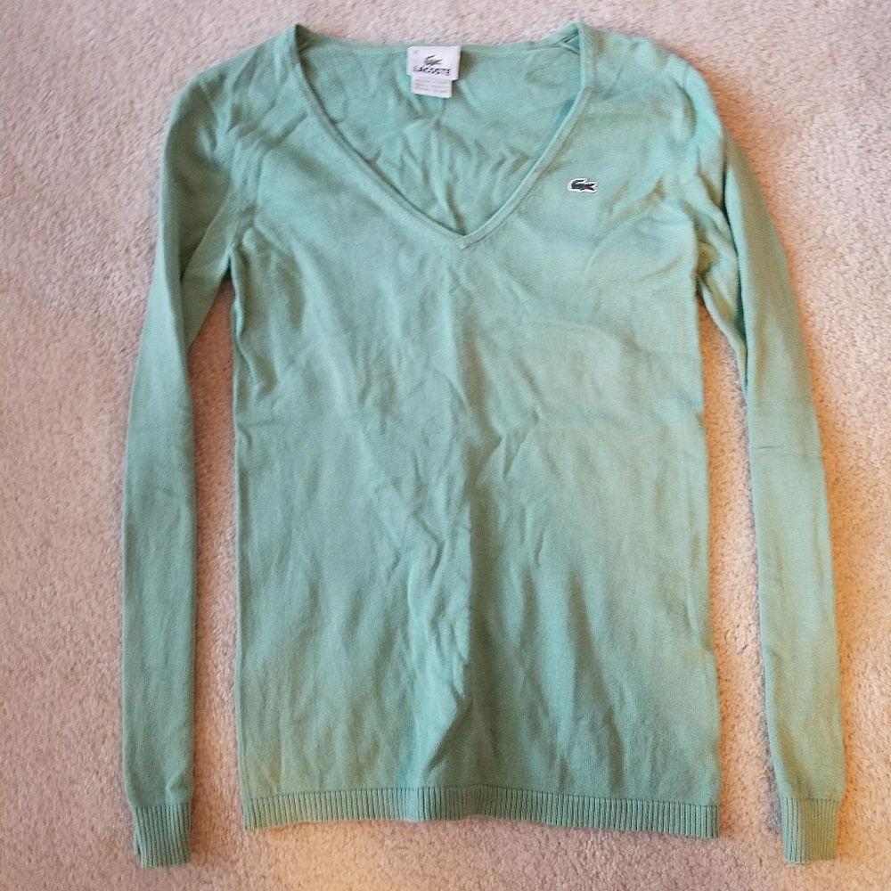 Light weight sweater